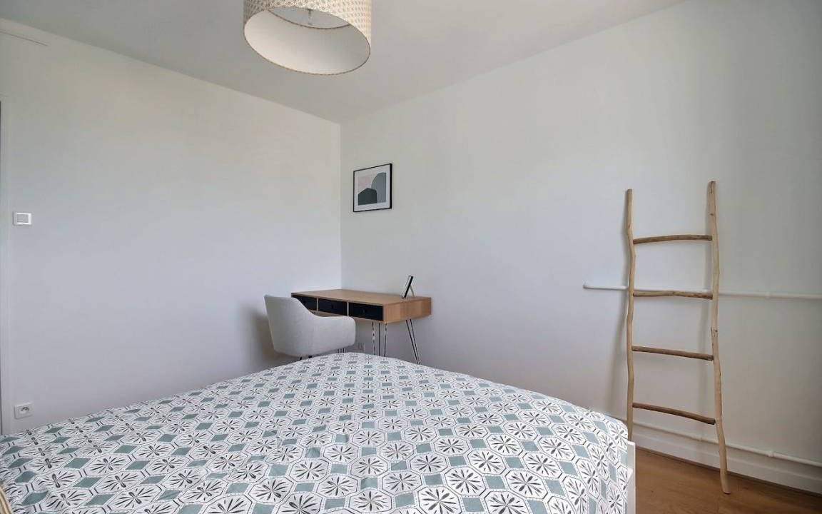 Photo of Bedroom in Combat