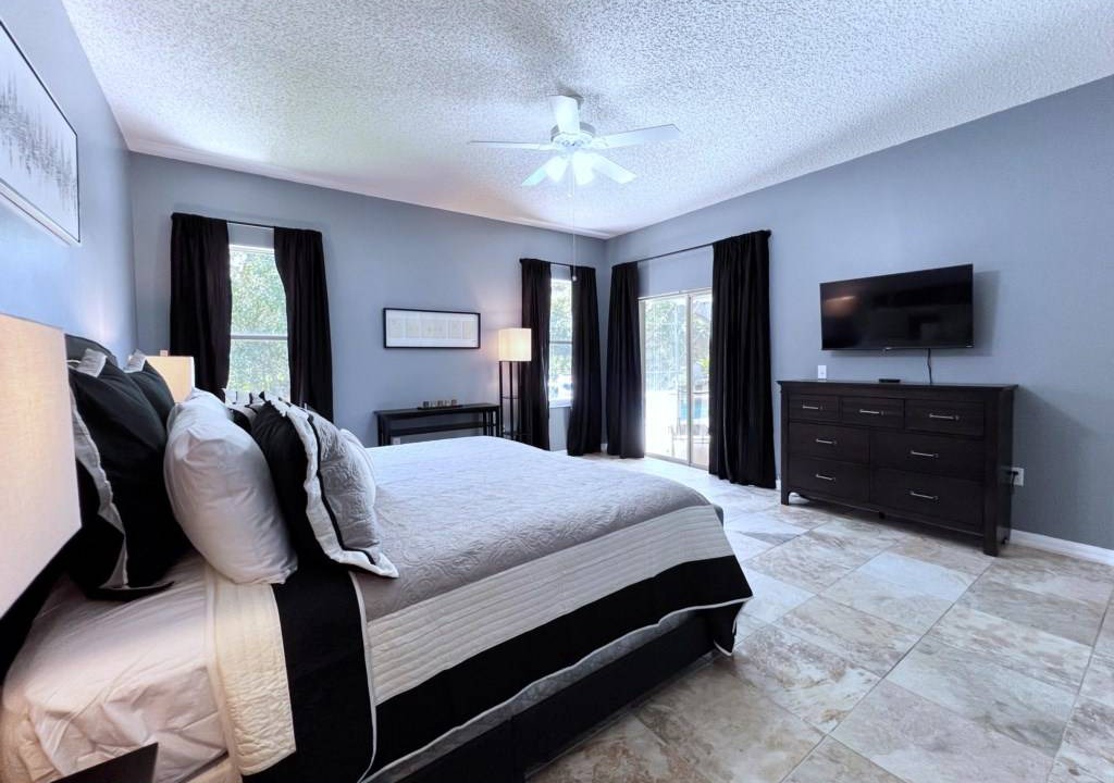 Photo of Bedroom in Crescent Lakes