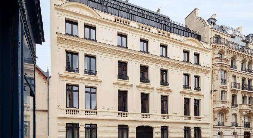 Photo of Buildings in 7th Arrondissement
