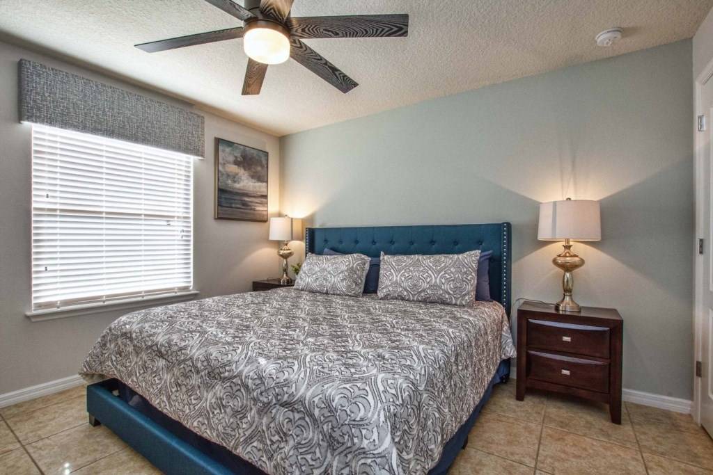 Photo of Bedroom in Bay Lake