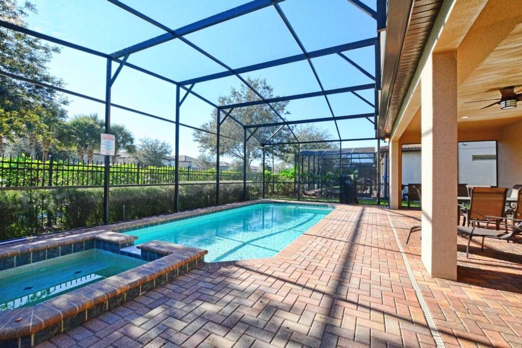 Photo of Patio Balcony in Bay Lake