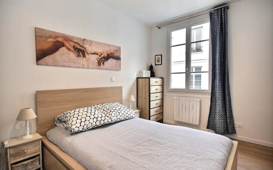 Photo of Bedroom in 4th Arrondissement
