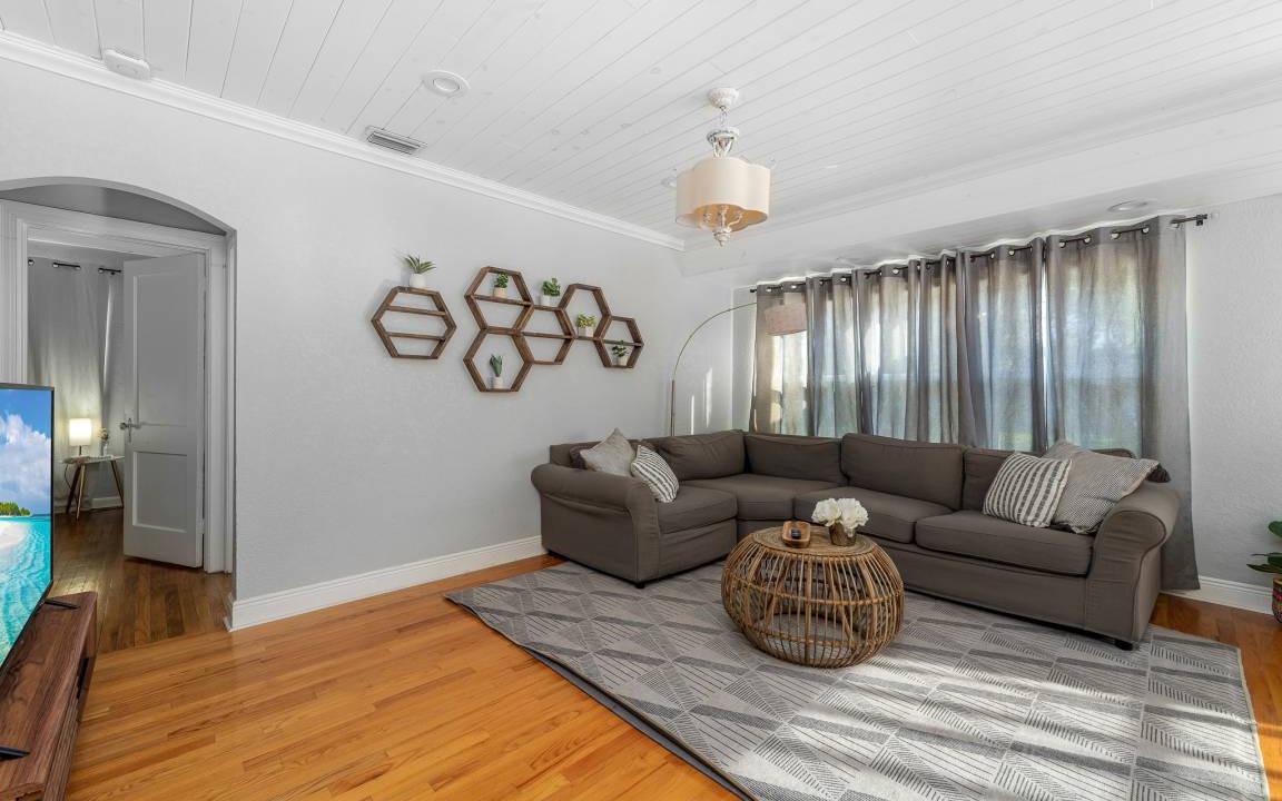 Photo of Livingroom in Fairvilla