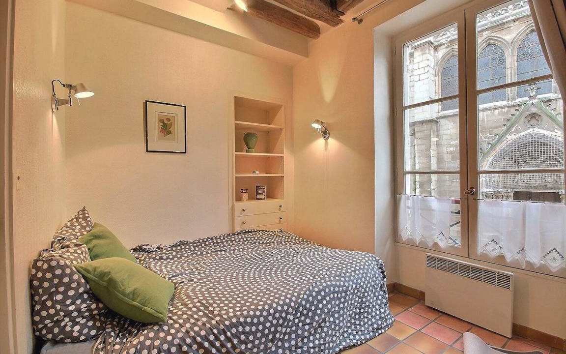 Photo of Bedroom in Sorbonne