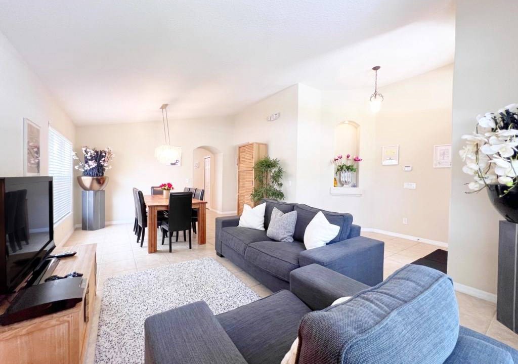 Photo of Livingroom in Watersong