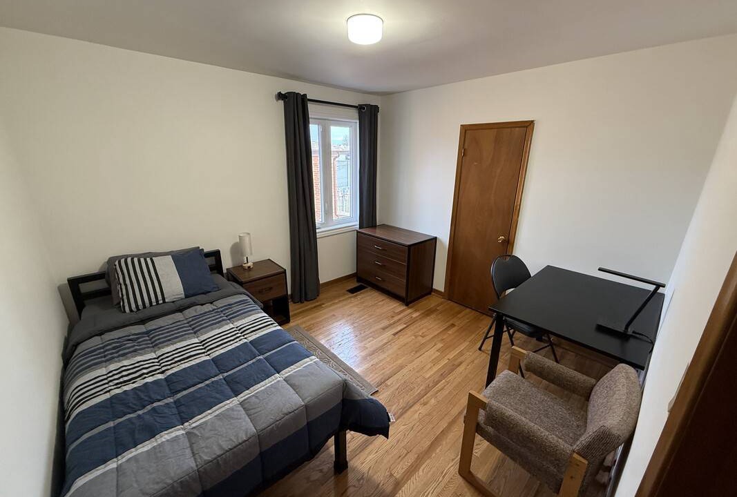 Photo of Bedroom in Oakridge