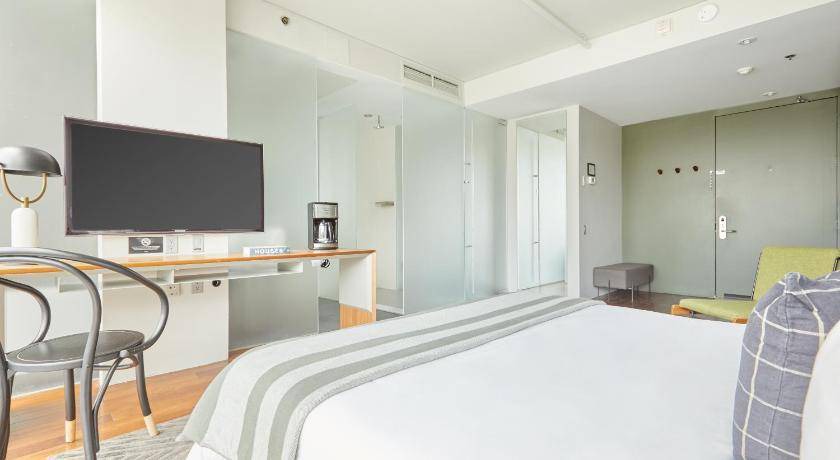 Photo of Bedroom in Fashion District