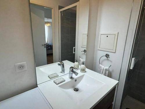 Photo of Bathroom in Drancy Centre