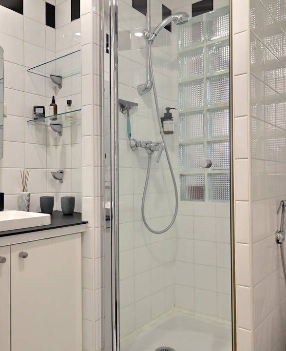Photo of Bathroom in Combat