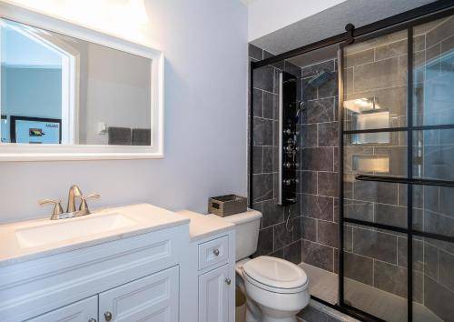 Photo of Bathroom in Seasons