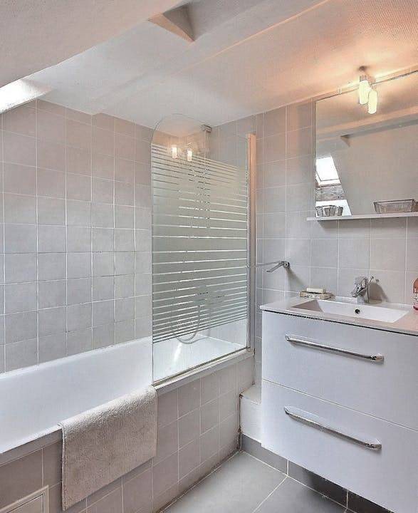 Photo of Bathroom in 3rd Arrondissement