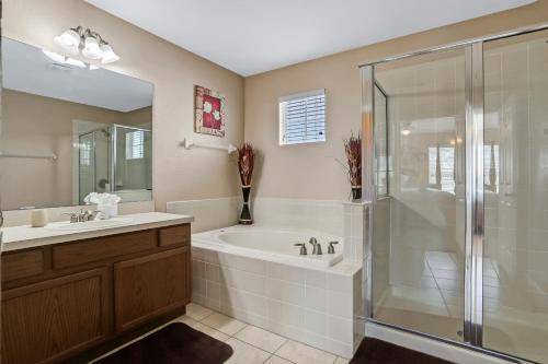 Photo of Bathroom in Trafalgar Village