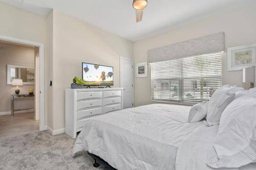 Photo of Bedroom in Groveland