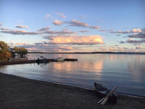Photo of Others in Leeds and the Thousand Islands