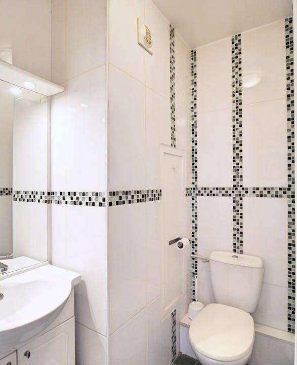 Photo of Bathroom in Pere Lachaise