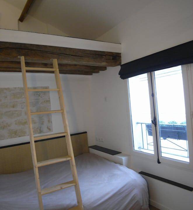 Photo of Bedroom in 8th Arrondissement