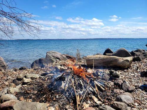 Photo of Others in Howe Island