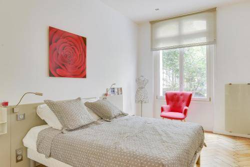 Photo of Bedroom in 20th Arrondissement