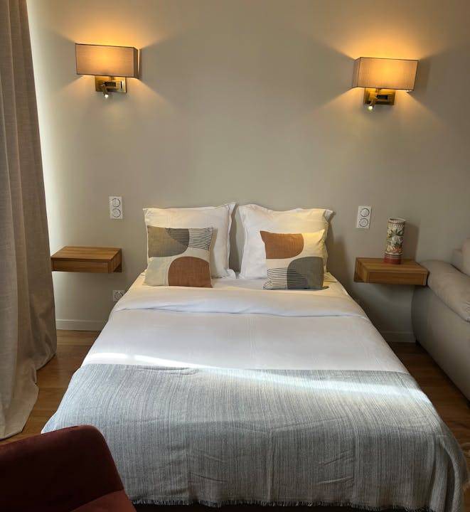 Photo of Bedroom in Sorbonne