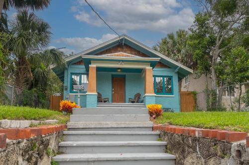 Photo of Others in Smith's Memento