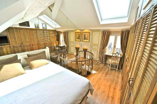 Photo of Bedroom in Sorbonne