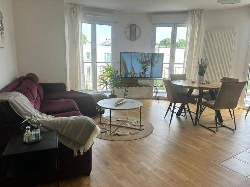 Photo of Livingroom in Drancy Centre