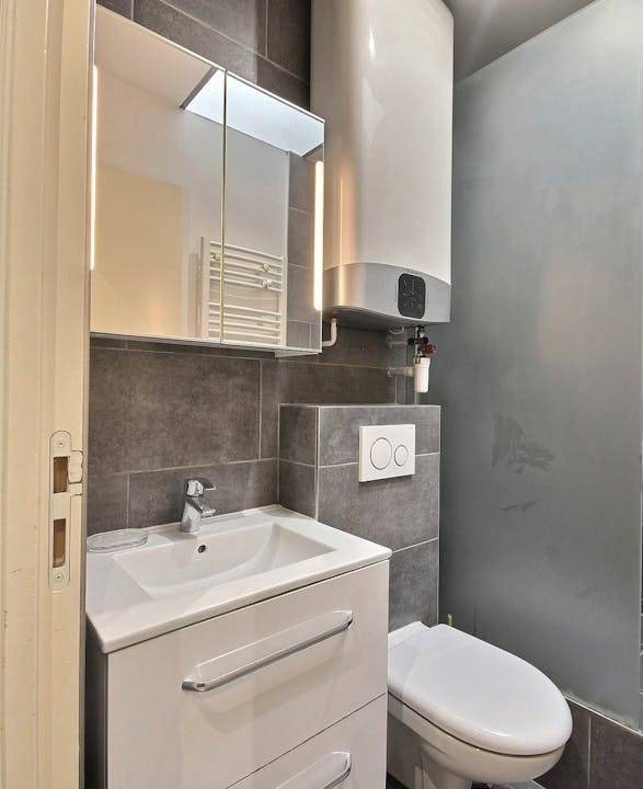Photo of Bathroom in 8th Arrondissement