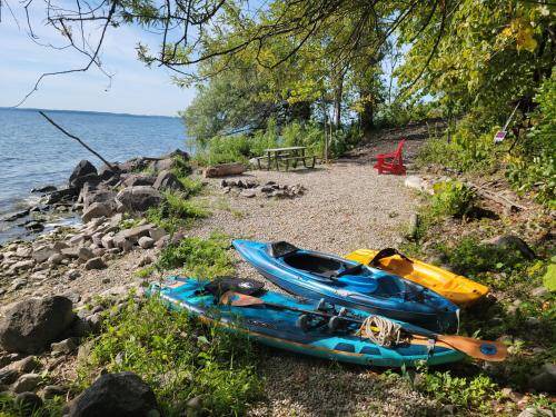Photo of Others in Howe Island