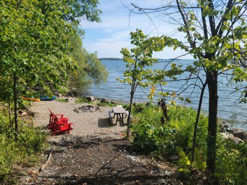 Photo of Others in Howe Island