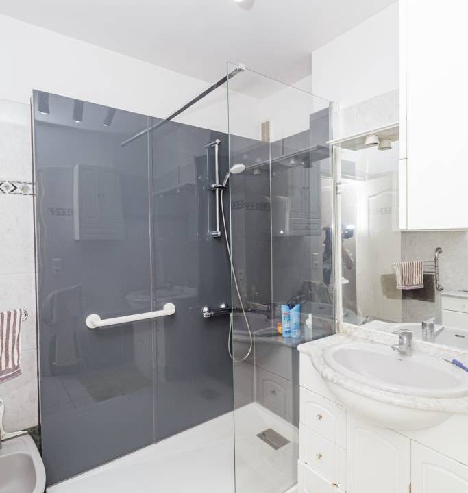Photo of Bathroom in Charenton-le-Pont