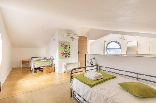 Photo of Bedroom in 11th Arrondissement