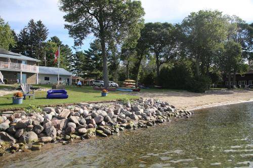 Photo of Others in Leeds and the Thousand Islands