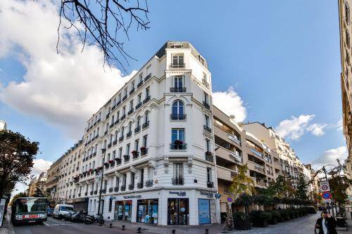 Photo of Others in Levallois-Perret