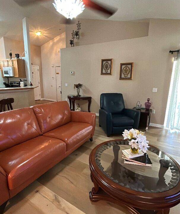 Photo of Livingroom in Crescent Lakes