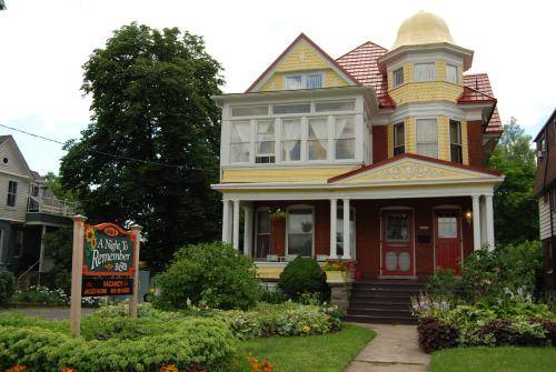 Photo of Buildings in Niagara Falls