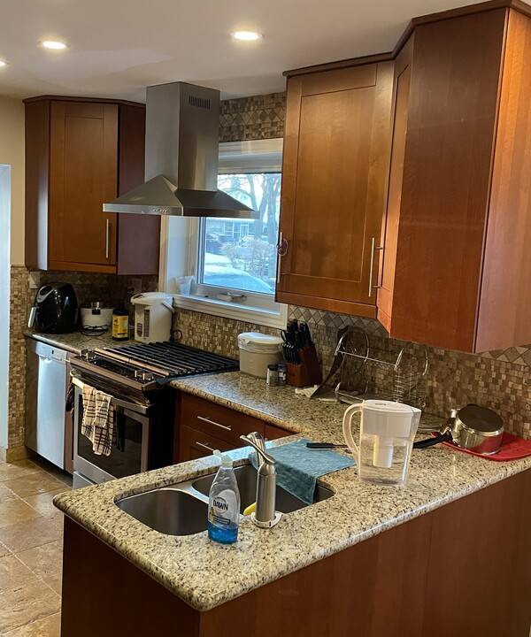 Photo of Kitchen in Clarkson-Lorne Park