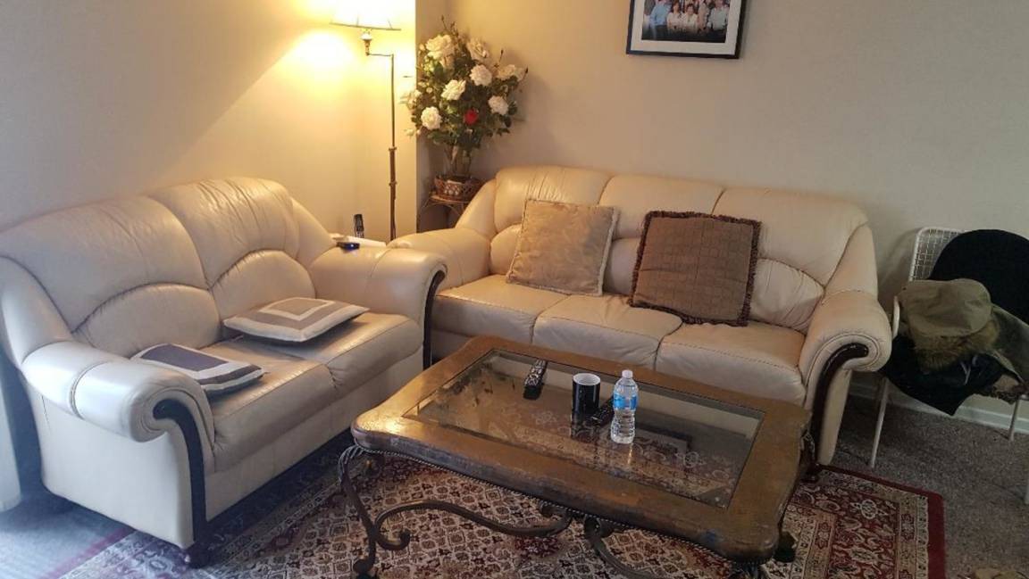 Photo of Livingroom in L'Amoreaux