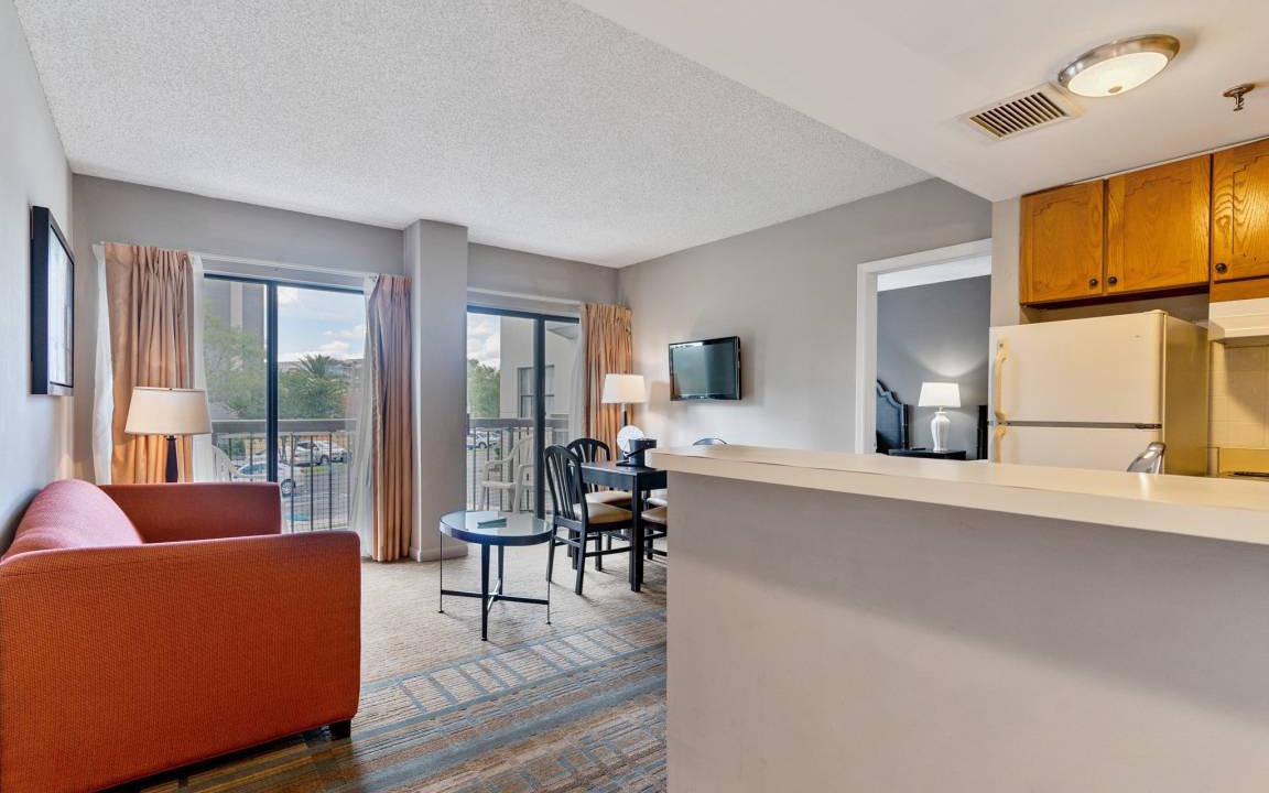 Photo of Livingroom in Florida Center