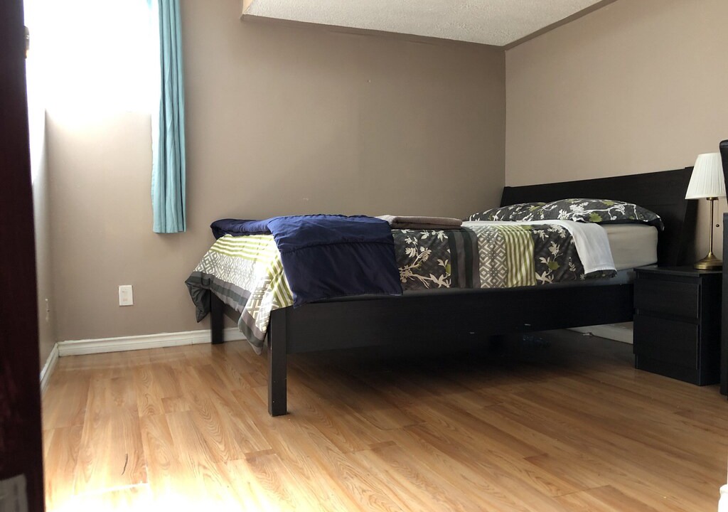 Photo of Bedroom in Village at York University
