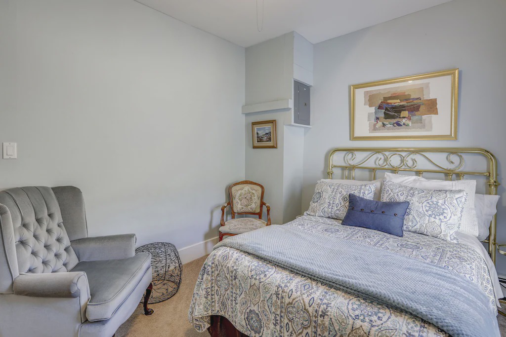 Photo of Bedroom in Cabbagetown South