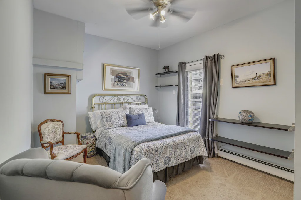 Photo of Bedroom in Cabbagetown South