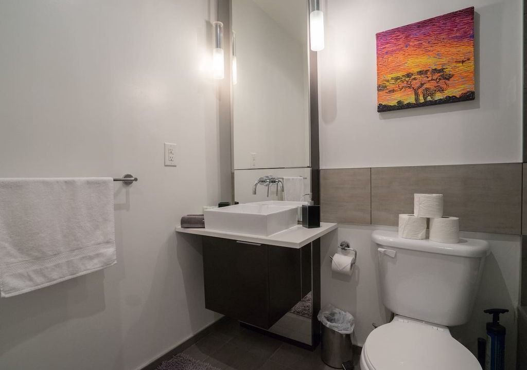 Photo of Bathroom in Fashion District