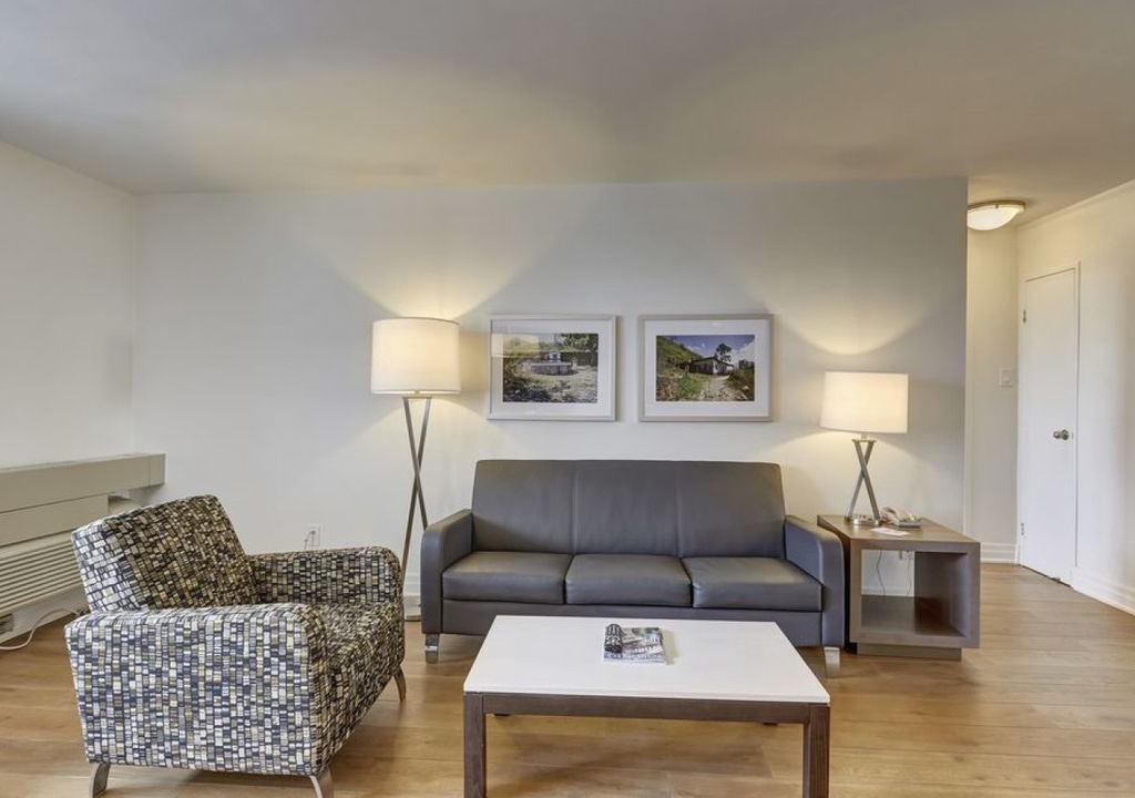 Photo of Livingroom in Church and Wellesley