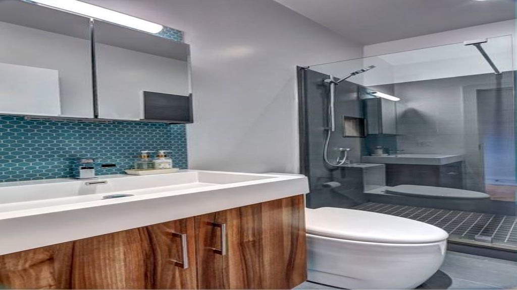 Photo of Bathroom in Kensington Market