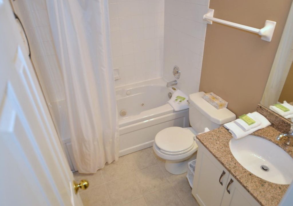 Photo of Bathroom in Craigleith