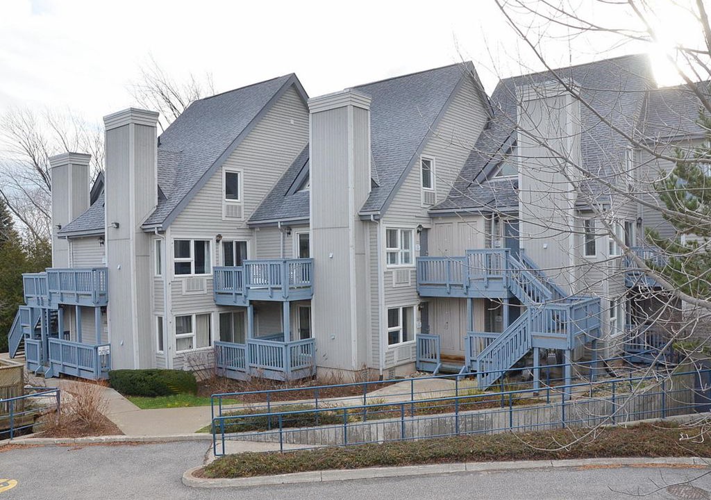 Photo of Buildings in Craigleith