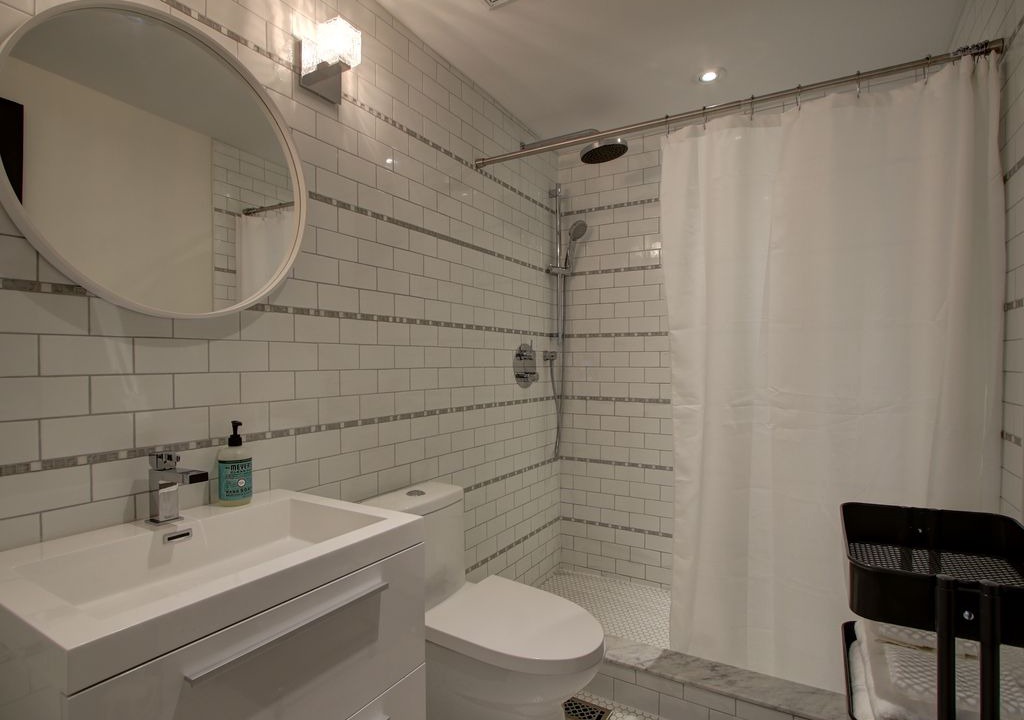 Photo of Bathroom in Niagara