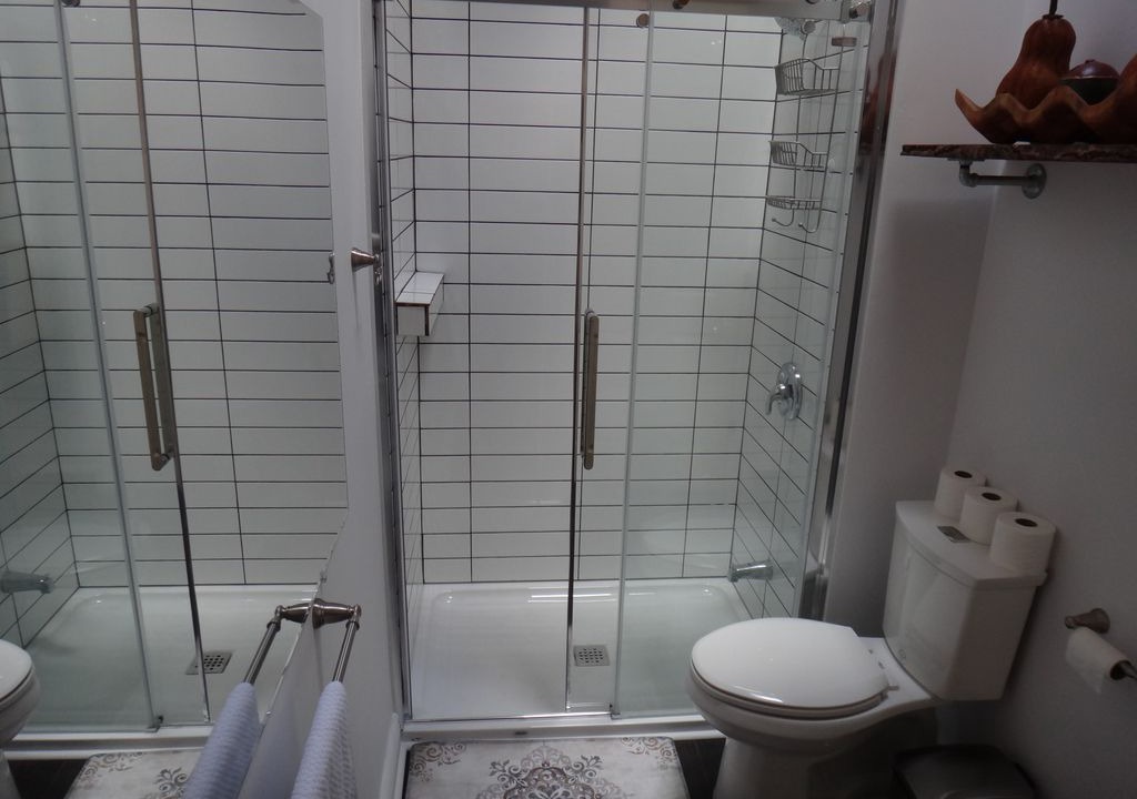 Photo of Bathroom in Cabbagetown