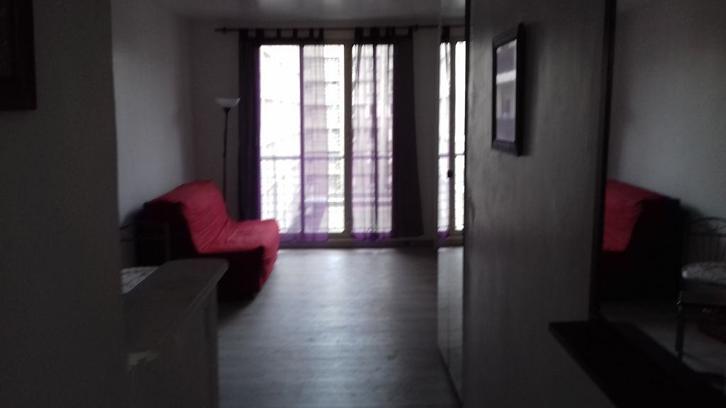 Photo of Livingroom in Republique–Point-du-Jour