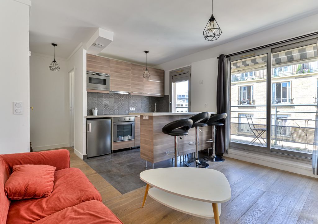 Photo of Livingroom in Republique–Point-du-Jour
